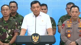 Menhan: Presiden Perintahkan Jangan Ragu Ambil Tindakan Tegas Screenshot 20250901 004733 Youtube