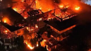 Gedung Dprd Makassr Dibakar