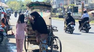 Gepeng Dan Anjal
