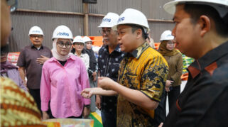 Dprd Sulsel Kunjungi Gudang Bulog Makassar Mutu Beras Layak Konsumsi Gwi