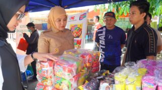 Wakil Wali Kota Makassar Buka Stan Di Gerakan Pangan Murah, Dukung Stabilitas Harga Img 20251013 Wa0060