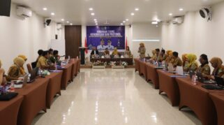 Gelar Bimbingan Teknis Kehumasan Dan Protokol, Bupati Irwan Harap Peserta Serap Ilmu Mentor Img 20251021 Wa0011