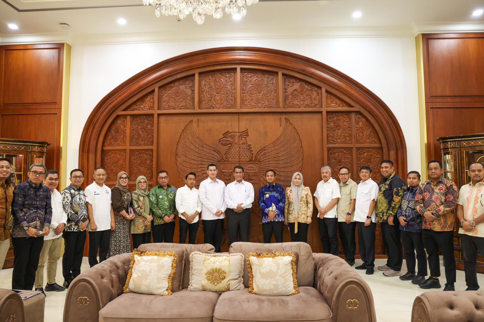 Sulsel Dapat Bantuan Rp 281 Miliar Dari Kementan Whatsapp Image 2025 10 30 At 22.48.04