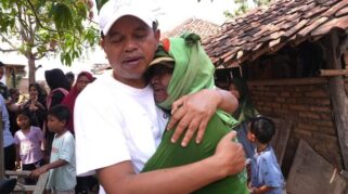 Dedi Mulyadi Menemukan Warga Yang Tinggal Di Kandang Kambing Saat Blusukan Ke Indramayu 169