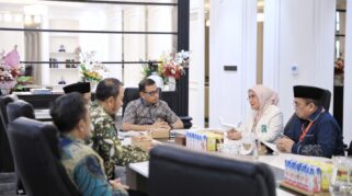 Pemerintah Kota (Pemkot) Makassar Menyatakan Dukungan Penuh Terhadap Gelaran Makassar Bersholawat, Sebuah Agenda Religius Yang Menjadi Rangkaian Milad Ke-50 Pesantren Immim Dan Dihelat Sebagai Ruang Munajat Bersama Untuk Keselamatan Kota.