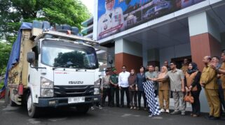 Penyaluran Benih Unggul Dipimpin Langsung Oleh Bupati Gowa, Sitti Husniah Talenrang, Bersama Ketua Dprd Kabupaten Gowa, Muh Ramli Siddik, Para Wakil Ketua Dan Anggota Dprd, Serta Sekretaris Daerah Gowa, Andy Azis, Di Lapangan Upacara Kantor Bupati Gowa, Senin (24/11).