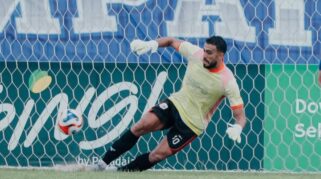 Mantan Striker Psm Makassar Everton Nascimento Belakangan Menjadi Sorotan. Itu Setelah Ia Menjadi Kiper Dadakan Sekaligus Jadi Penentu Kemenangan Klubnya, Garudayaksa Fc. 