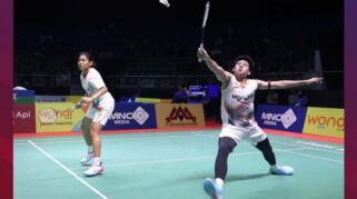 Pasangan Ganda Campuran Indonesia, Marwan Faza/Aisyah S. Putri Pranata, Membuka Langkah Dengan Gemilang Di Ajang Syed Modi India International 2025, Rabu (26/11/2025). Mereka Memastikan Tempat Di Babak 16 Besar Setelah Menumbangkan Wakil Malaysia, Low Han Chen/Chan Wen Tse, Pada Babak 32 Besar.