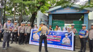 Satlantas Polrestabes Makassar Edukasi Keselamatan Berlalu Lintas Kepada Pelajar Sman 16 Makassar.