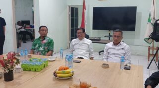 Mayoritas Dewan Pimpinan Cabang (Dpc) Kabupaten/Kota Disebut Masih Satu Suara: Mendorong Azhar Arsyad Kembali Memimpin Partai Berlambang Bola Dunia Dan Bintang Sembilan Itu.