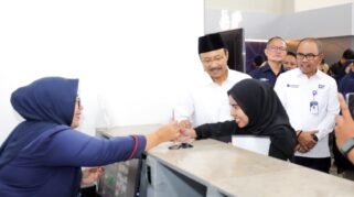 Menteri Sosial Saifullah Yusuf (Gus Ipul) Mengeluarkan Instruksi Tegas Kepada Pt Pos Indonesia Untuk Segera Mengambil Langkah Antisipatif Dalam Penyaluran Bantuan Langsung Tunai Sementara (Blts).