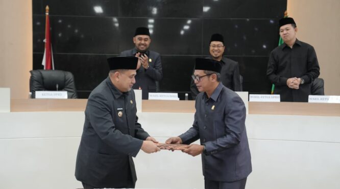 Wali Kota Makassar Munafri Arifuddin Dan Ketua Dprd Makassar Supratman