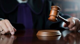 Ilustrasi Putusan Hakim Mfo3L