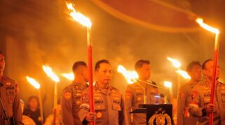Kapolri Jenderal Listyo Sigit Prabowo Memimpin Langsung Prosesi Renungan Nilai-Nilai Ksatria Bhayangkara. (Dok. Polri)