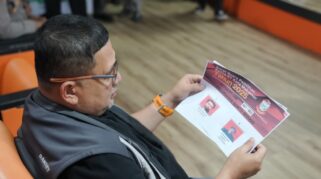 Wali Kota Makassar, Munafri Arifuddin (Appi), Turun Langsung Hingga Tengah Malam Memantau Kesiapan Pemilihan Rt/Rw Untuk Memastikan Proses Jujur, Transparan, Dan Tanpa Kecurangan.