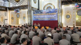 Direktorat Kepolisian Perairan Dan Udara (Ditpolairud) Polda Sulsel Menggelar Rangkaian Kegiatan Berupa Istighosah Dan Salat Gaib Di Masjid Nur Syuhada Mapolda Sulsel, Senin (1/12/2025).