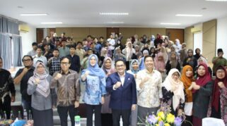 Ketua Komisi Ii Dpr Ri, Muhammad Rifqinizamy Karsayuda, Menilai Pembenahan Regulasi Pemilu Mendesak Dilakukan Melalui Pendekatan Omnibus Law.