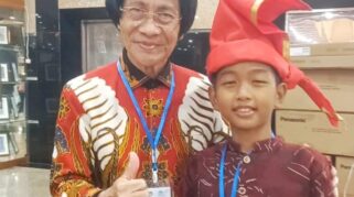 Burhan Sabir Sabri, Peserta Asal Kabupaten Takalar, Berhasil Meraih Juara Iii Lomba Dongeng Karya Cipta Baru Tingkat Nasional Yang Digelar Di Plaza Insan Senayan, Jakarta, Sabtu (6/12/2025).