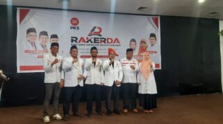 Dewan Pengurus Daerah Partai Keadilan Sejahtera (Dpd Pks) Kota Makassar Menggelar Rapat Kerja Daerah (Rakerda) Di Hotel Karebosi Premier, Minggu (07/12).