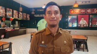 Program Jelajah Sampah Makassar Digencarkan Dlh Di 15 Kecamatan Untuk Membangun Kesadaran Lingkungan Menuju Makassar Bebas Sampah 2029. Warga Diajak Terlibat Dalam Aksi Edukatif Dan Kolaboratif Pengelolaan Sampah.