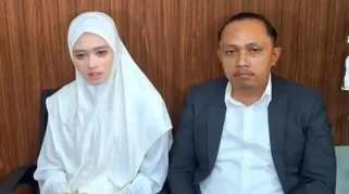 Inara Rusli Dan Kuasa Hukumya.(Dok Ist)