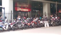 Sehari Setelah Ditertibkan, Area Terlarang Parkir Di Terowongan Mal Panakkukang Kembali Ramai, Sabtu (6/12/2025).